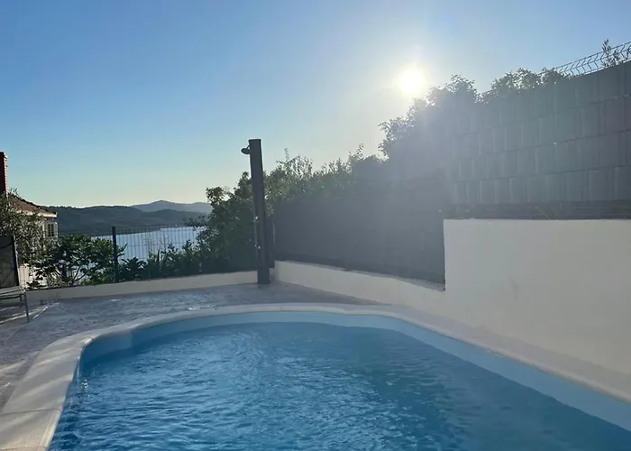 Panorama فيلة